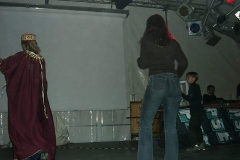096