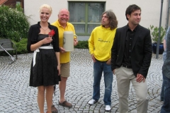 060